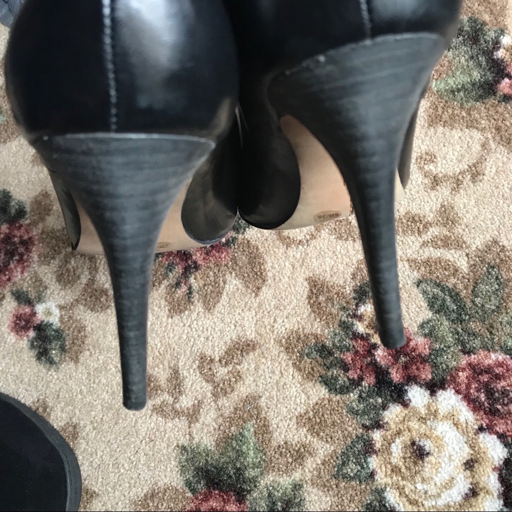 Vince Camuto Black soft leather heel boots - Picture 9 of 9